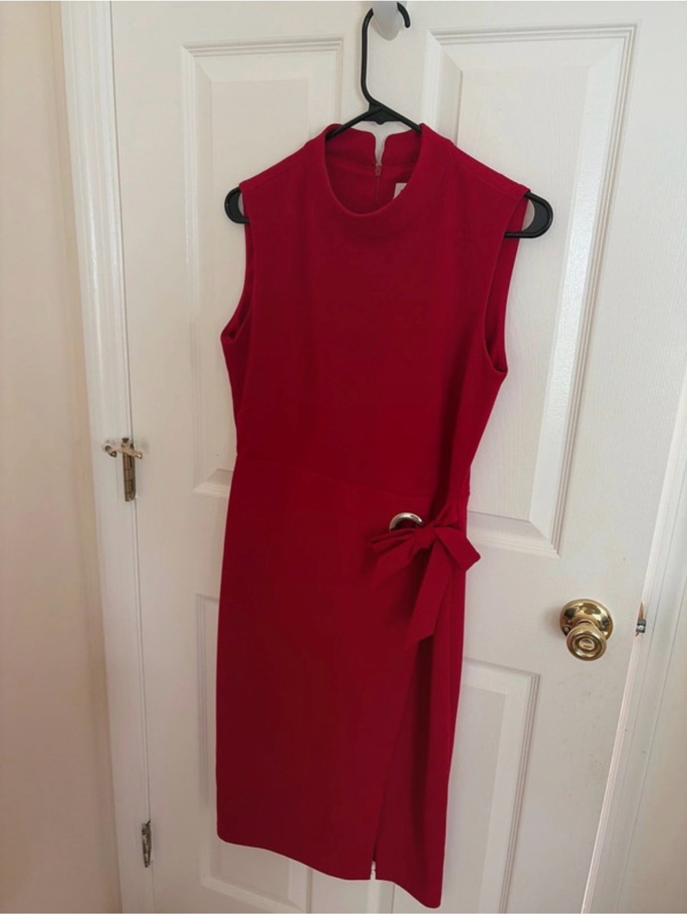 Sleeveless Red Sheath Dress with Decorative Side Tie